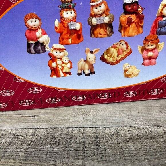 Nativity Scene Set Lot of 13 Treasured Times Hand Painted - Picture 13 of 16